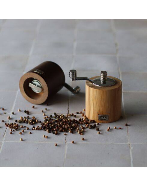 Moulin à poivre à manivelle marron chocolat