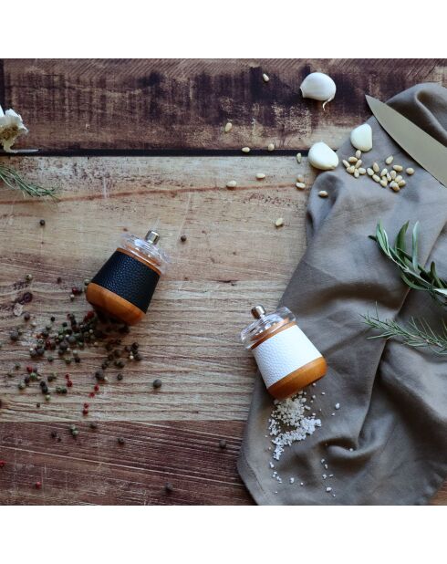 Moulin à poivre en bois de hêtre effet cuir noir