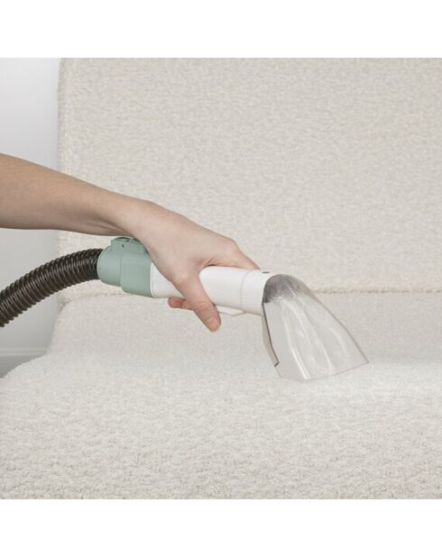 Reiniging van handtextiel in zwart/grijs