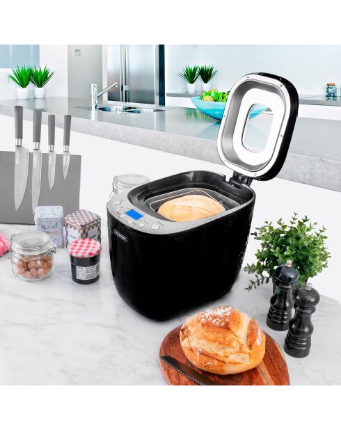 Machine à pain noire