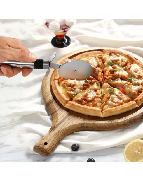 Roulette à pizza grise