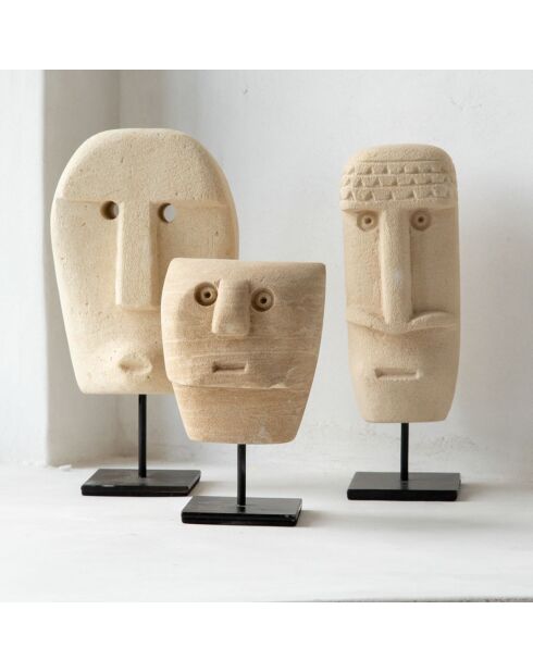 Statue de pierre Sumba sur pied naturel - 5x6x19 cm