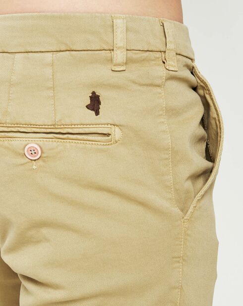Pantalones chinos ajustados beige