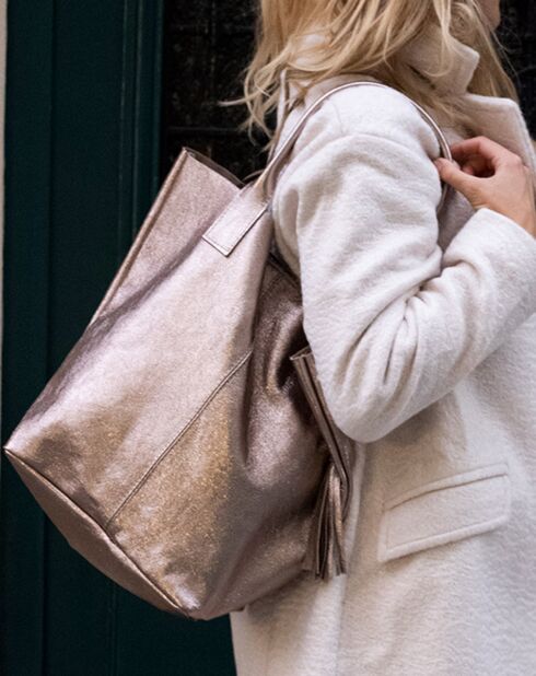 Zilverkleurige leren draagtas van Yana - 37x25x35 cm