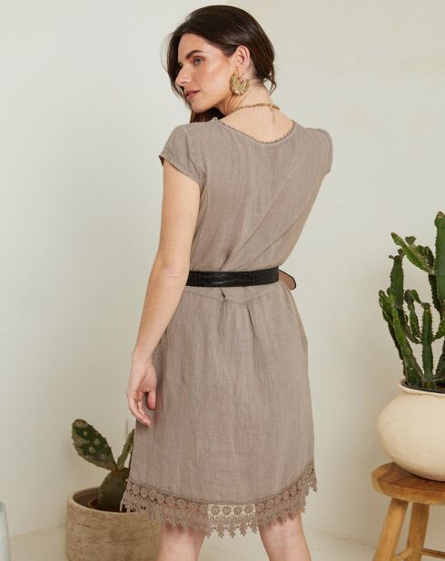 Justine taupe bruine jurk van 100% linnen