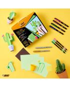 Kit avec 12 feutres de coloriage + 8 Feutres fins + 2 Marqueurs permanents métalliques et 22 feuilles avec découpes imprimées
