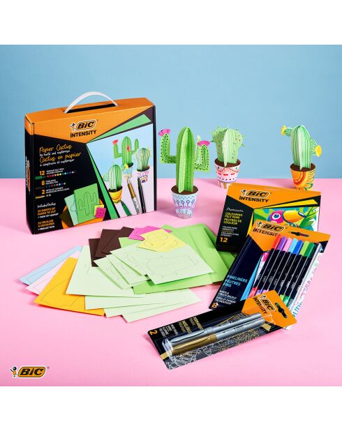 Kit avec 12 feutres de coloriage + 8 Feutres fins + 2 Marqueurs permanents métalliques et 22 feuilles avec découpes imprimées