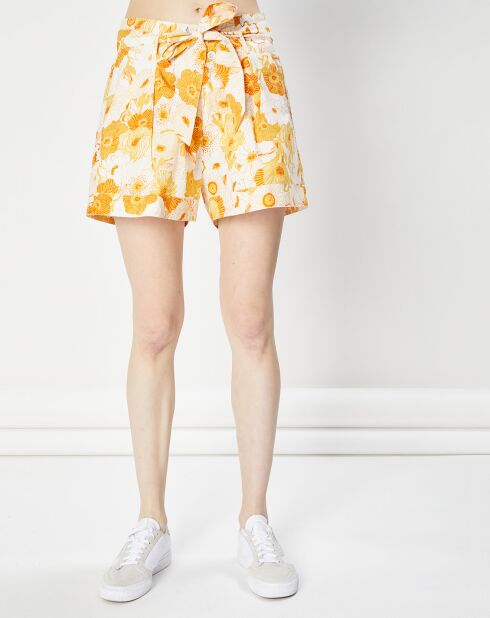 Short Isya daisy