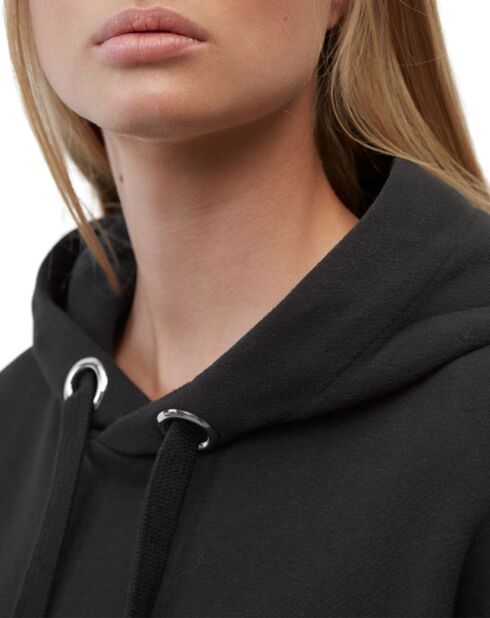 Sudadera con capucha y logo con parche negro