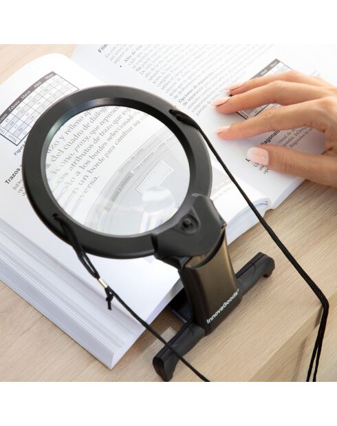 Innovagoods zoomed handsfree vergrootglas op batterijen met LED-licht