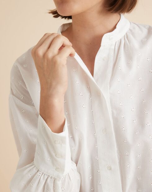 Witte blouse met Engels borduursel