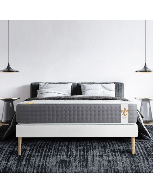 Set 26 colchones blancos con somier, 140 x 200 cm