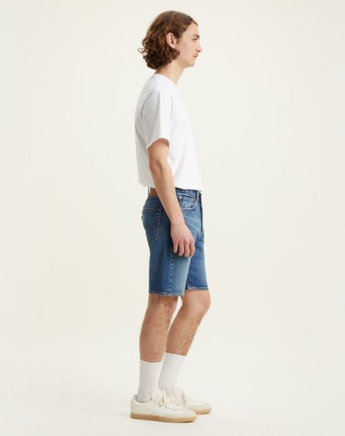 Gerade geschnittene, blau gewaschene Jeansshorts