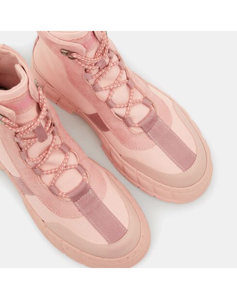 Boots 2017 roses