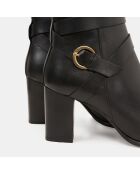 Lederstiefel mit schwarzem Riemendetail - 8 cm Absatz