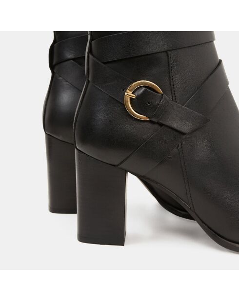 Lederstiefel mit schwarzem Riemendetail - 8 cm Absatz