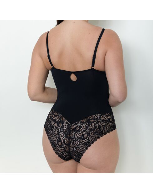 Schwarzer Body Elisa