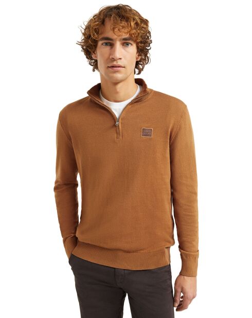 Pull Gabriel camel