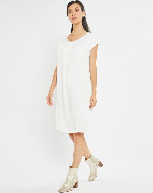 Robe Olsen blanche