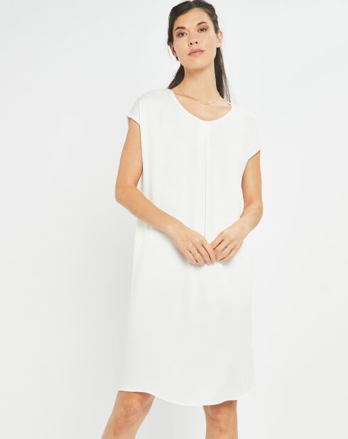 Robe Olsen blanche