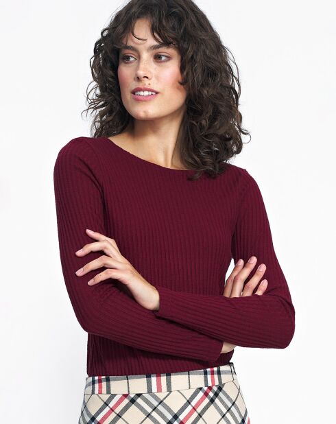 Bordeauxrood T-shirt in Bangkok