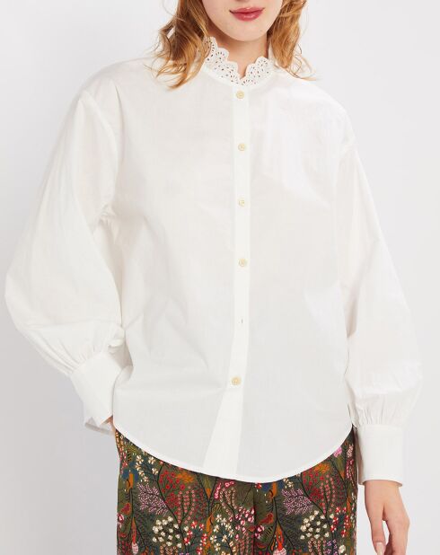 Weißes englisches Stickhemd