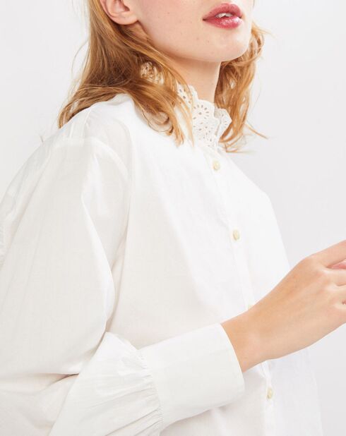 Weißes englisches Stickhemd