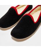 Chaussons charentais fourrés en Laine noir/bord rouge