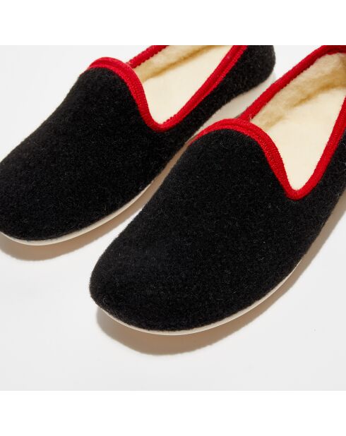 Chaussons charentais fourrés en Laine noir/bord rouge