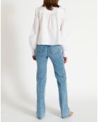 Weißes Batista-Hemd