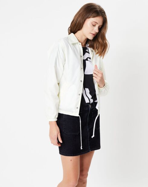 Schmale Damenjacke mit sehr hellgelbem Rückenmuster