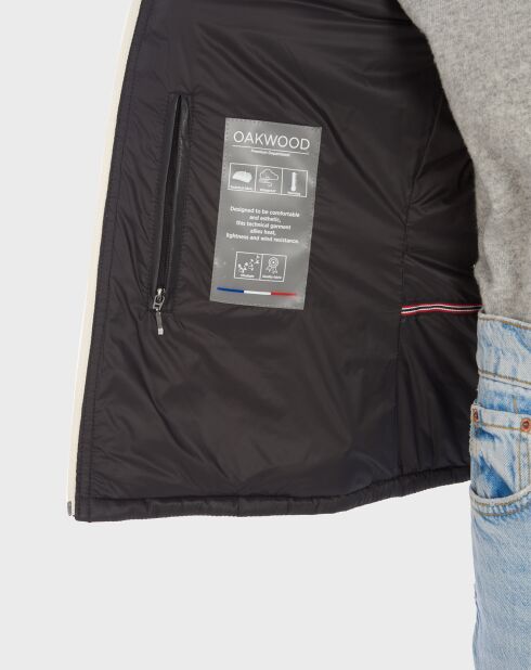 Hyperzwarte leren jas