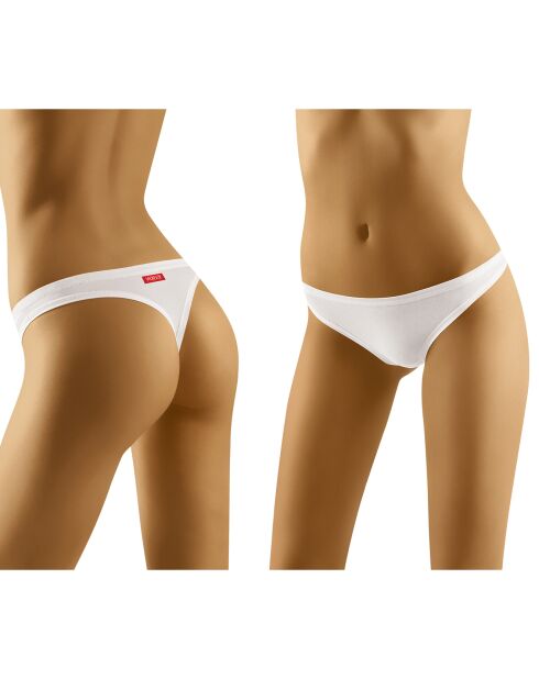 String Simple blanc