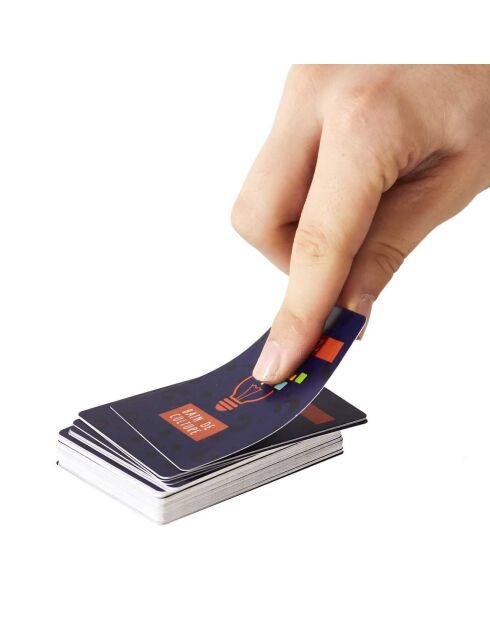 Geurkaars en meerkleurige Quiz Culture-kaart