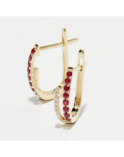 Mattie oorbellen diamanten 0.06 & Rubies 0.20 kt geelgoud