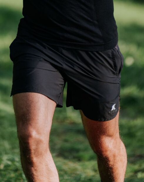 Schwarze Laufshorts von Laax