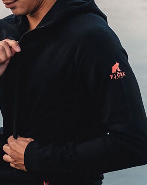 Ultraschwarze Jacke aus 100% Merinowolle