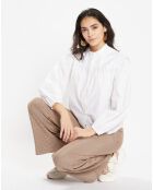 Shirt met katoenen biezen en witte armsgaten in reliëf