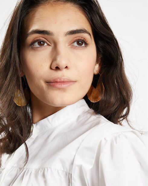 Shirt met katoenen biezen en witte armsgaten in reliëf