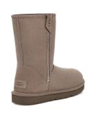 Boots fourrées en Velours de Cuir Classic Short Bailey taupe