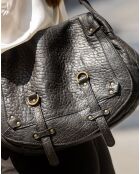 Bolso de hombro Jamily de piel de cordero negro - 36x28x9 cm