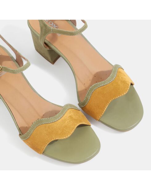 Eraklia Ledersandalen aus Samt in Grün/Gelb - 5 cm Absatz