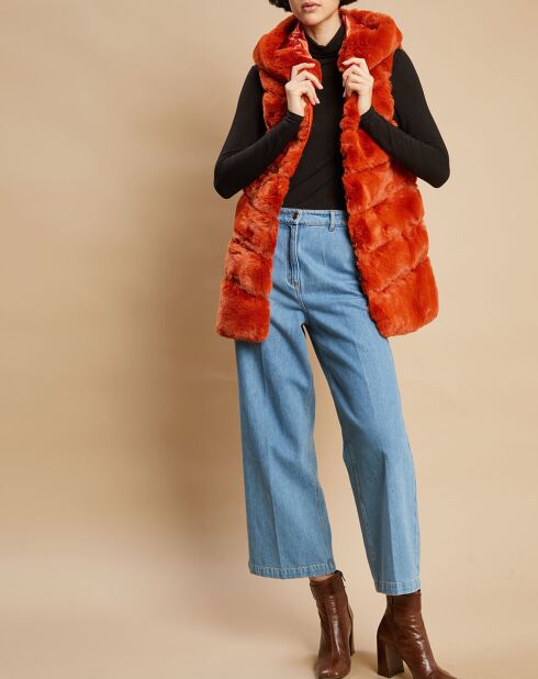 Angelina Tangerine vest met capuchon van imitatiebont
