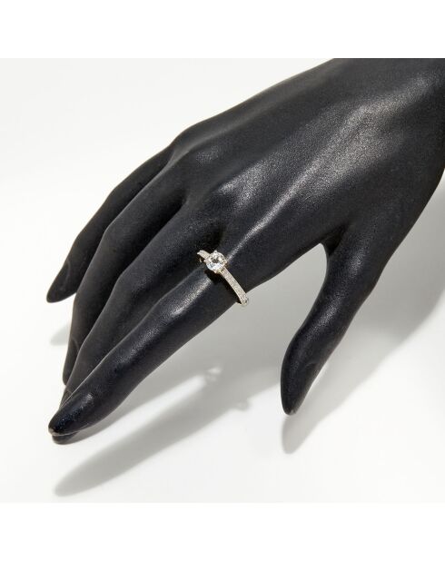 Hera Ring aus 0,31 ct Diamant und 0,90 ct Weißtopas aus Gelbgold