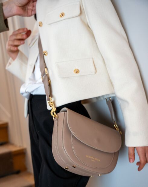Sac bandoulière en Cuir Aya taupe - 17x23x7.5 cm