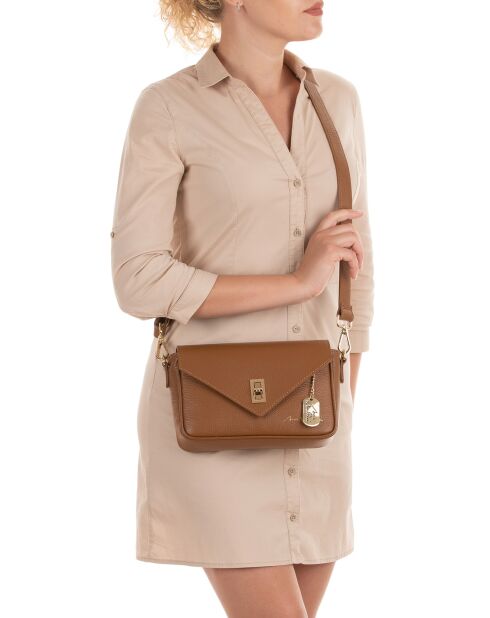 Terina Schultertasche aus cognacfarbenem Leder - 24x16x6,5 cm