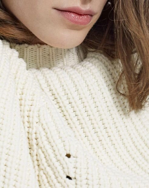 Leicht durchbrochener Pullover mit Rundhalsausschnitt in Ecru