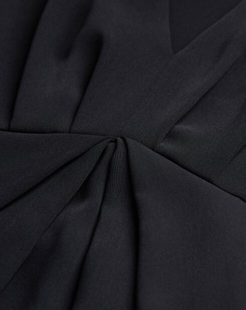 Robe Courte décolleté plongeant noire