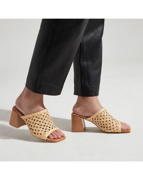 Mules con tacón de piel de rafia natural, tacón de 7 cm