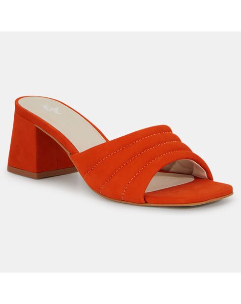 Mules con tacón de piel acolchada en color naranja - Tacón de 6 cm